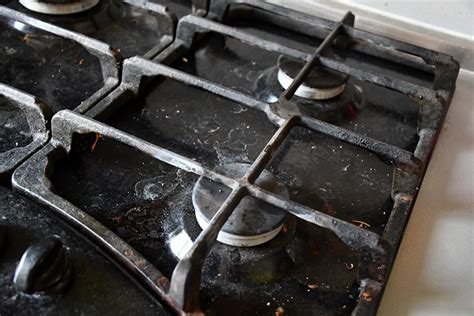 how to clean rusty gas stove burner